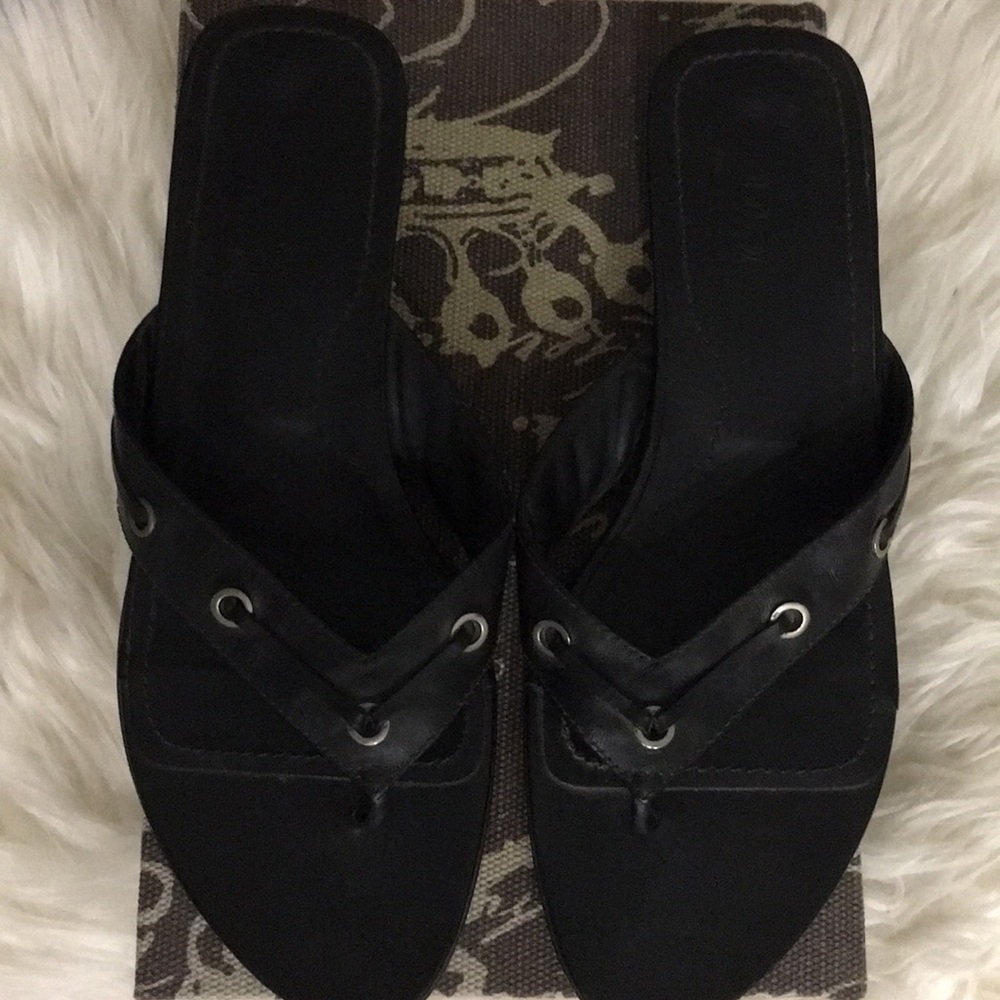 Tod black thong sandals, size8